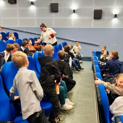 День рождения Деда Мороза и показ фильма «Яга на нашу голову» 18 ноября